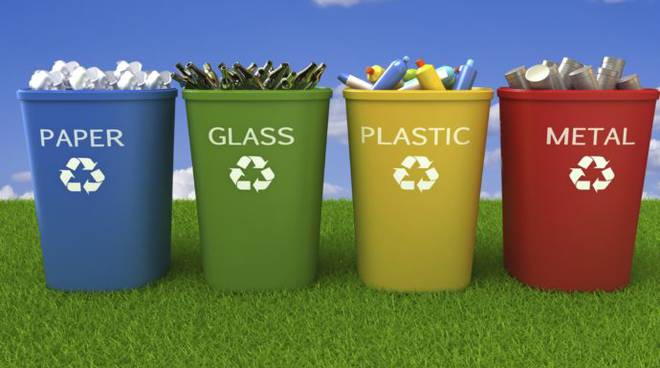 Sacchi e contenitori per la raccolta differenziata